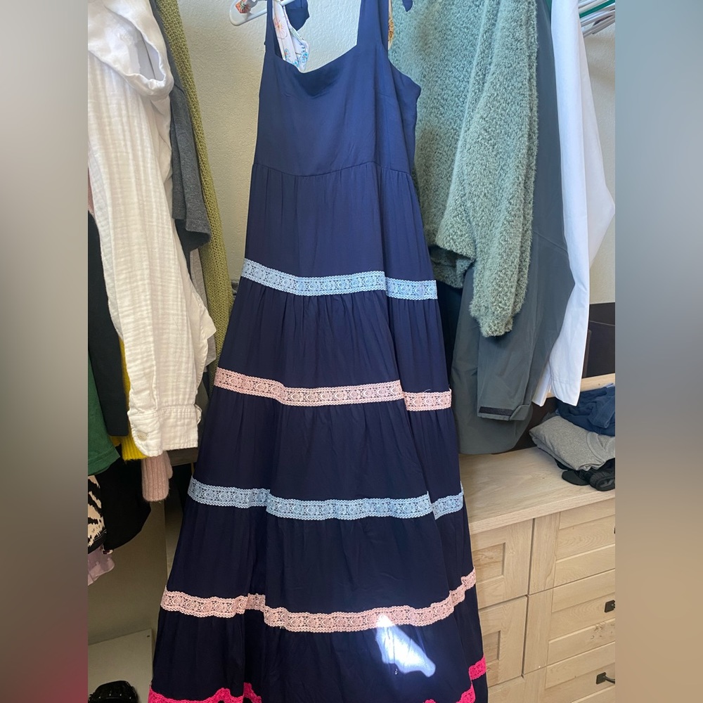 Crown and Ivy Navy maxi dress. Easy summer or beach dress